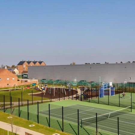 Contemporary Trumpington Apartment With Self Check-In ,Free On-Site Parking, Terrace, Super Fast Wifi & 5 Mins Drive To Papworth & Addenbrookes Hospitals 剑桥 外观 照片