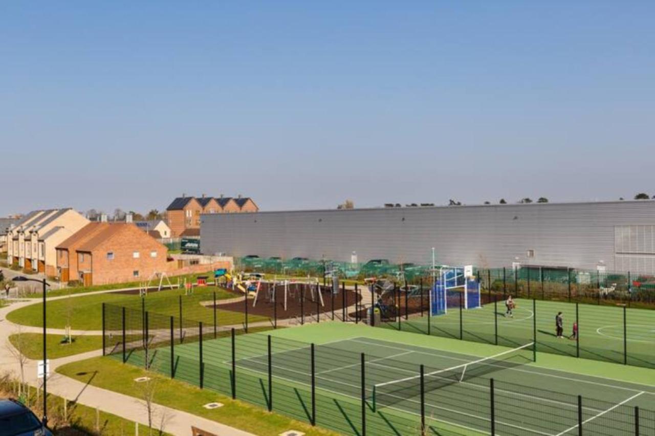 Contemporary Trumpington Apartment With Self Check-In ,Free On-Site Parking, Terrace, Super Fast Wifi & 5 Mins Drive To Papworth & Addenbrookes Hospitals 剑桥 外观 照片