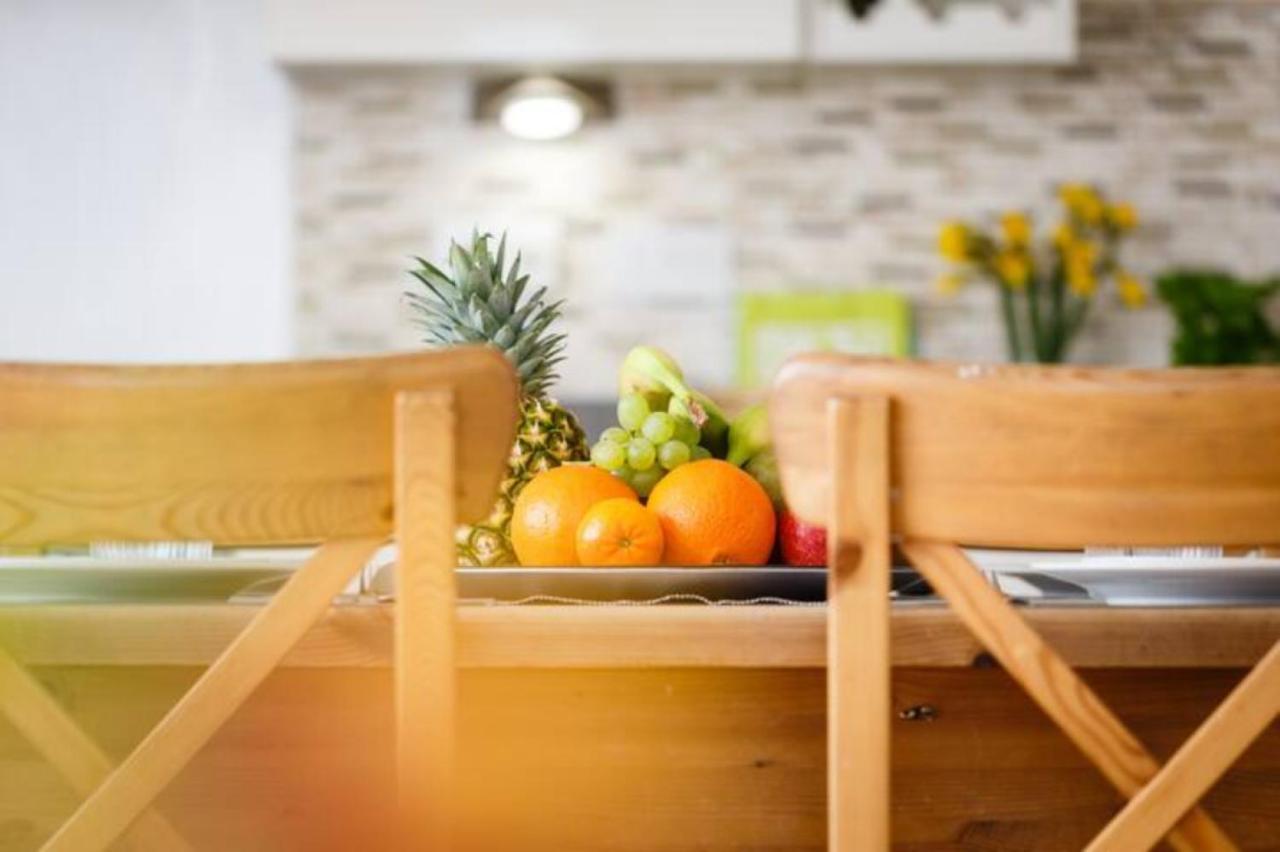 Contemporary Trumpington Apartment With Self Check-In ,Free On-Site Parking, Terrace, Super Fast Wifi & 5 Mins Drive To Papworth & Addenbrookes Hospitals 剑桥 外观 照片