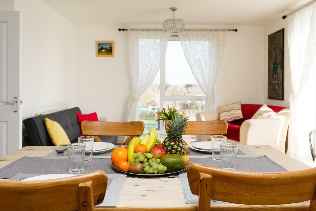 Contemporary Trumpington Apartment With Self Check-In ,Free On-Site Parking, Terrace, Super Fast Wifi & 5 Mins Drive To Papworth & Addenbrookes Hospitals 剑桥 外观 照片